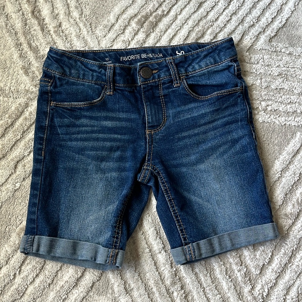 EUC SO Girls Favorite Bermuda Shorts